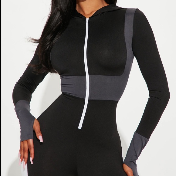 NWOT Black/Gray/White L/S Skinny Legging Jumpsuit Backless Hooded Thumbholes Sex - Picture 2 of 3